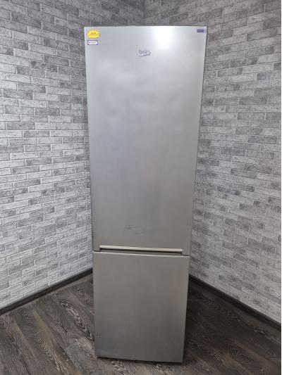 Холодильник Beko RCSK 379M20 S Холодильник Beko RCSK 379M20 S